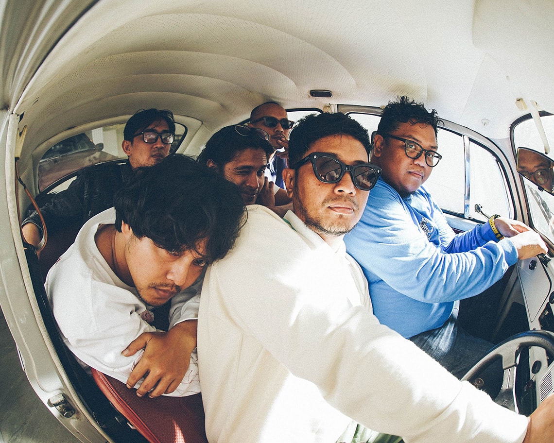 Polyester Embassy Berevolusi Lewat Album “EVOL”