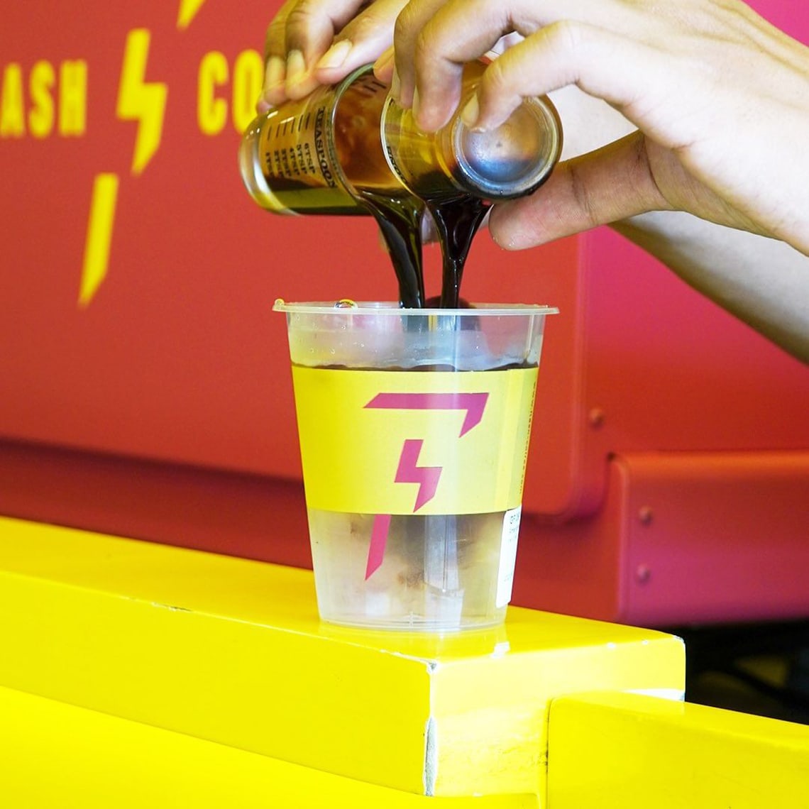 Kolaborasi Flash Coffee dan iQOO Usung Konsep Orange Pada Rilisan Menu Baru